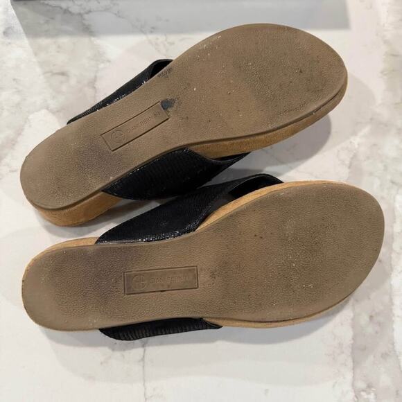 Giani Bernini Ronnah Memory Foam SlipOn Thong Sandals Womens 8M Medallion Black - Picture 8 of 9